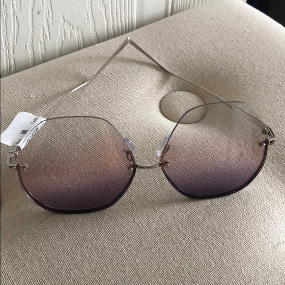 Topshop Sunglasses - Picture 5 of 5